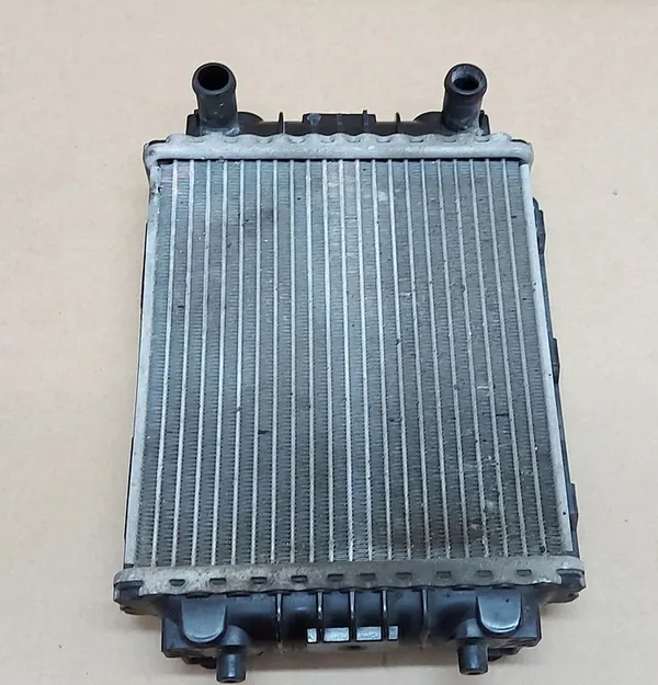 Radiador de agua VW Golf VII image 3