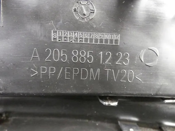 Grille de pare-chocs avant droite Mercedes Classe C image 3