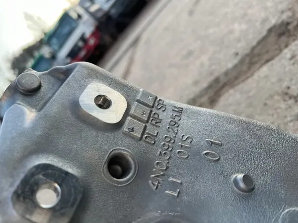 Suspensión delantera Audi A8 D5 OEM 4N1399347 Usado image 8