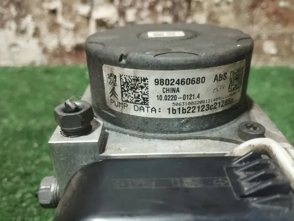 ABS-jarrupumppu OEM 9802460680 PSA-ajoneuvoille image 4