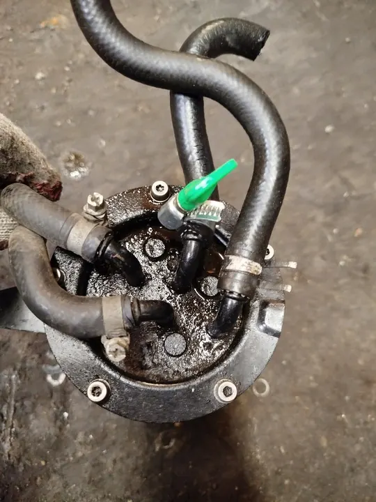 Carcaça do Filtro de Combustível / VW Touran I Passat B6 / 1.9 TDI 2.0 TDI image 5