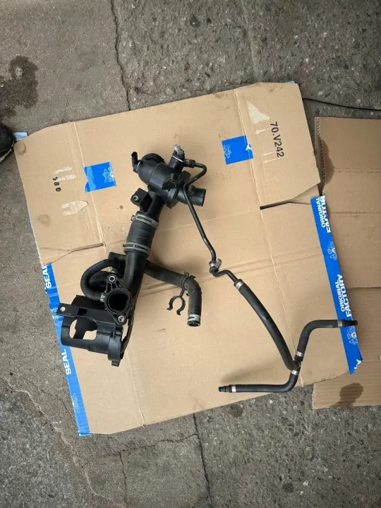 Mercedes-thermostaatti OEM A6512002800 W204 2.2CDI image 2