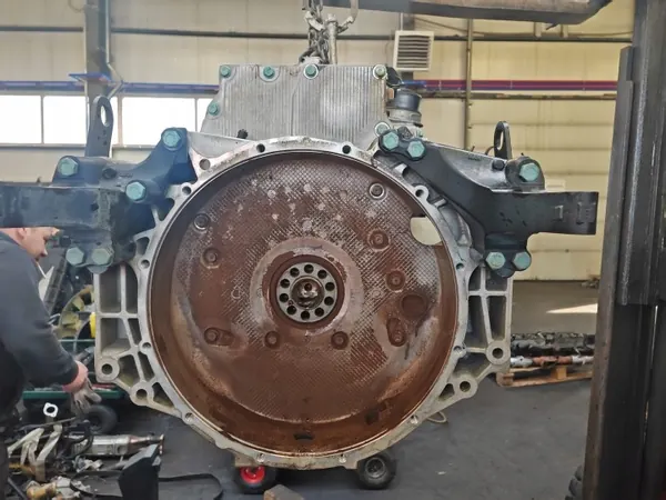 MAN D26 Motorblock med Veivaxel - Begagnad image 5