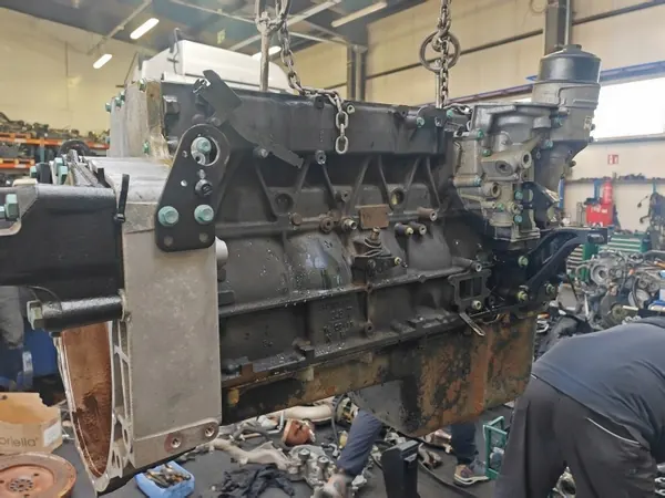 MAN D26 Motorblock med Veivaxel - Begagnad image 6