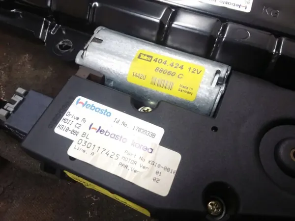 Toit Ouvrant KIA Sorento OEM 030117425 Complet image 5