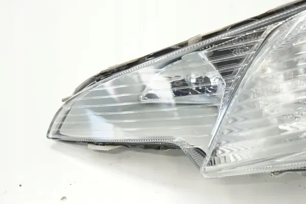 Para-choques dianteiro esquerdo Ford OE GN15-13B221-BD usado image 3