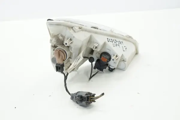 Para-choques dianteiro esquerdo Ford OE GN15-13B221-BD usado image 4