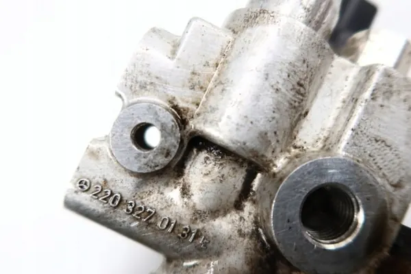 Mercedes ABC-Ventil OEM 2203270131 - Gebraucht image 4