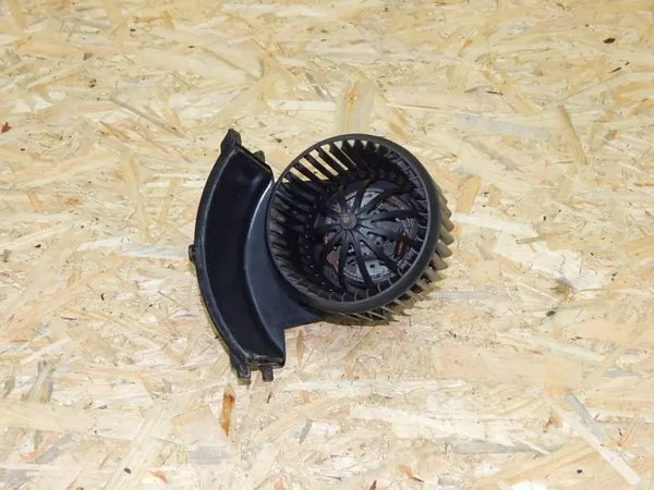 Ventilateur de chauffage VW T5 OEM V15031936 - Occasion image 2