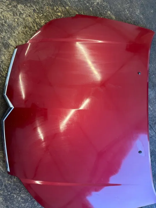 Punainen moottorikansi OEM mefjuu Citroen C5 II:lle image 3