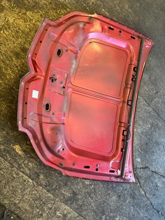 Punainen moottorikansi OEM mefjuu Citroen C5 II:lle image 5