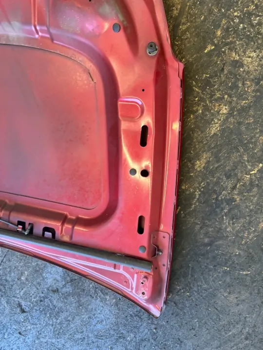 Punainen moottorikansi OEM mefjuu Citroen C5 II:lle image 8