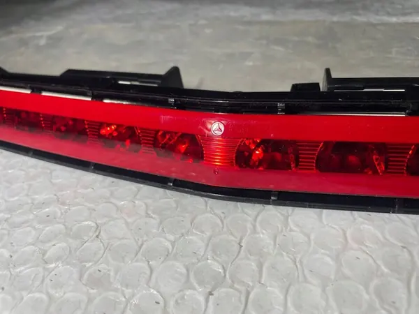 Mercedes-Benz E C207 W207 Luz de Freio Traseira image 6