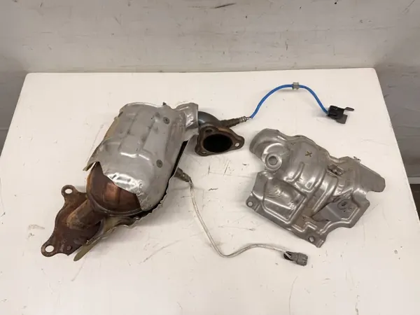 Catalizador Dacia D2KAT1 - 73k Millas, Usado image 2