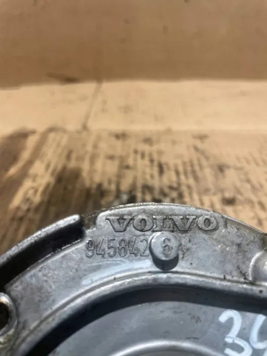 Volvo S80 Oljepump OEM 945842 - Begagnad image 5
