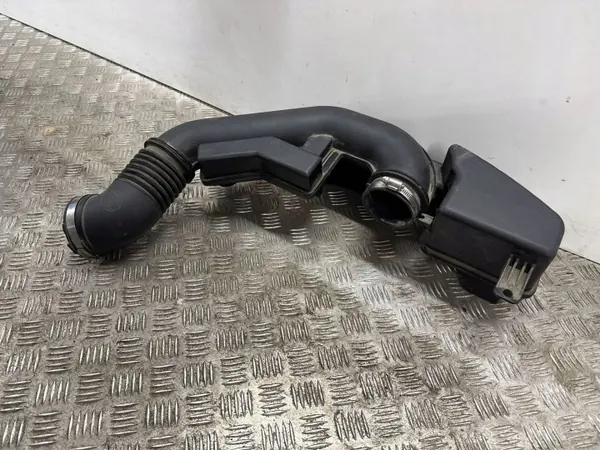 Subaru Impreza V Sisäilmansuodinkanaali OEM 14456AA50A image 4