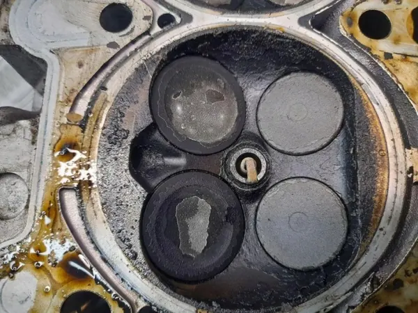 Audi OE 06E103403A Cylinderhuvud - Begagnad image 4
