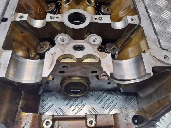 Audi OE 06E103403A Cylinderhuvud - Begagnad image 5