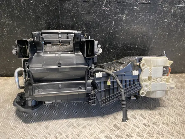 Mercedes Bläshus OEM A2228303501 Begagnad image 4
