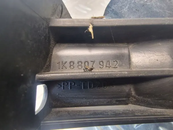 Buse de lave-phare OEM 1K8955978A pour VW Scirocco image 3
