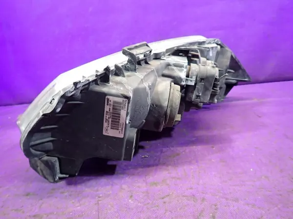 RENAULT MEGANE II 02-05 Farol Direito 7701064017 image 4