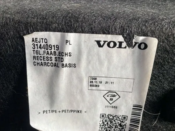 Alfombrilla maletero Volvo XC40 OEM 31440919 - Usado image 5