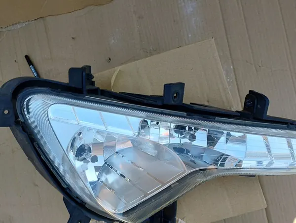 Farol halógeno direito Kia Sportage III original image 2