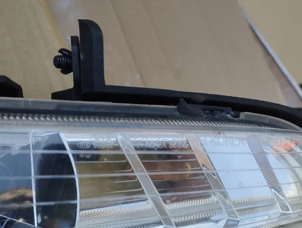 Farol halógeno direito Kia Sportage III original image 4