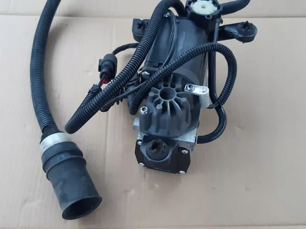 Compressore di Sospensione AUDI A8 D3 image 4