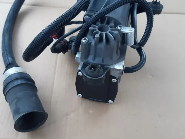 Compressore di Sospensione AUDI A8 D3 image 5