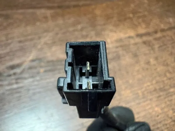 Fecho tampa combustível OEM 6388200072 Mercedes Vito image 5