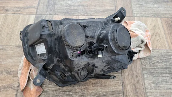 Vasen Lamppu Dacia Duster 260600069R image 4