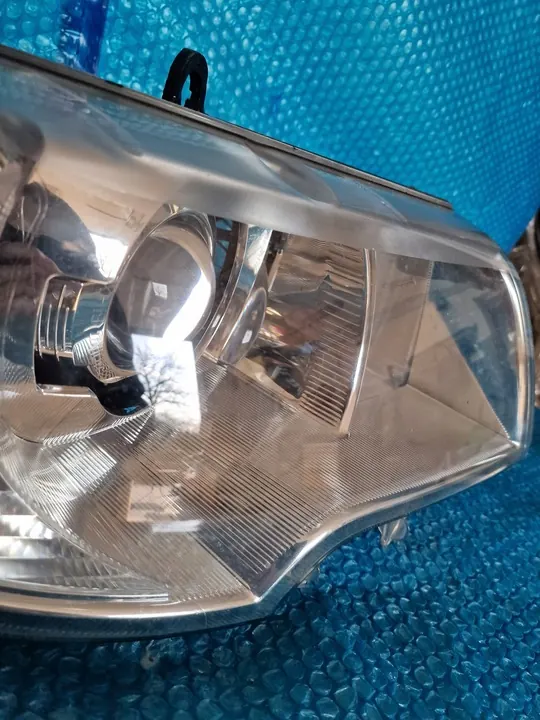 Oikea Etuvalo Skoda Superb II image 3