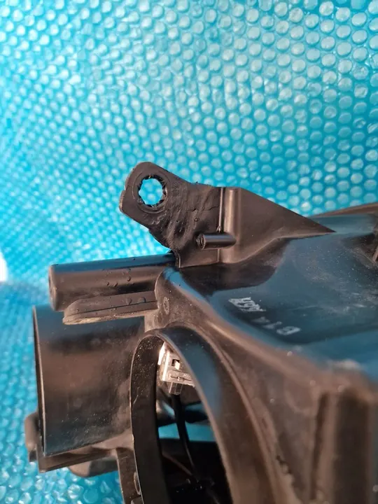 Oikea Etuvalo Skoda Superb II image 8