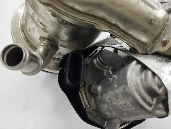 Audi A3 8Y 2021 EGR-Jäähdytin 05L131512D image 6