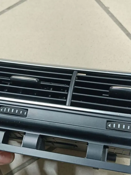 Grille de ventilation centrale Audi A6 C6 OEM 4F1820951F image 7