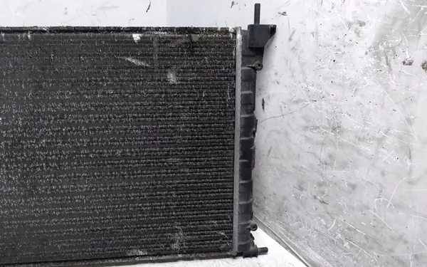 Radiador de agua RENAULT MEGANE SCENIC 1.39L gasolina OEM 7700836301G image 3