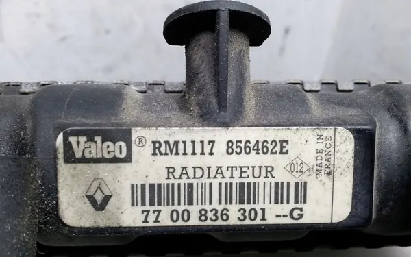 Radiador de agua RENAULT MEGANE SCENIC 1.39L gasolina OEM 7700836301G image 5
