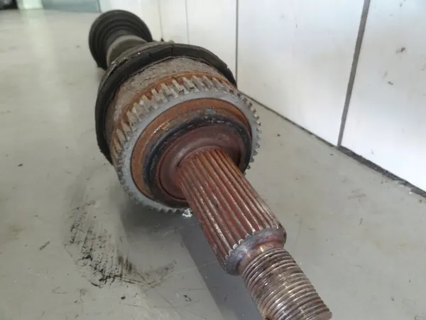 Lång Axel Hyundai IX35 2.0 CRDI 4x4 Automat image 5