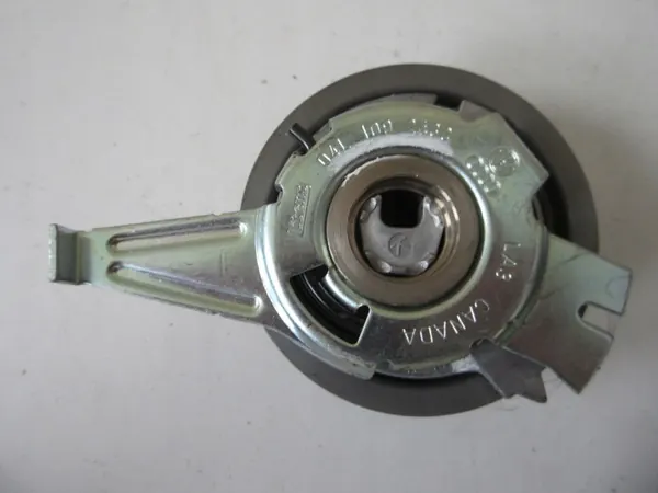 Audi VW Riemspanner OEM 04L109243C - Gebruikt image 2