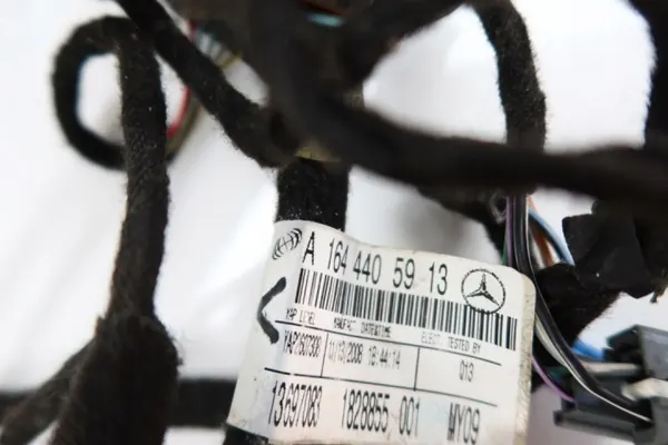 Mercedes Vordersitz-Kabelbaum OEM 1644405913 image 3