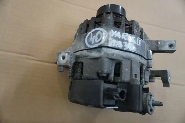 TOYOTA YARIS III 2011-2014 Vaihtovirtageneraattori 1.33B 27060-0Y120 image 2