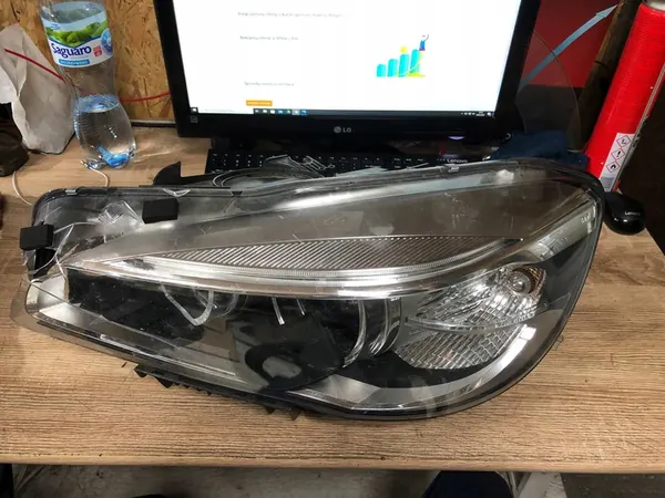 Farol esquerdo BMW F45 F46 image 10