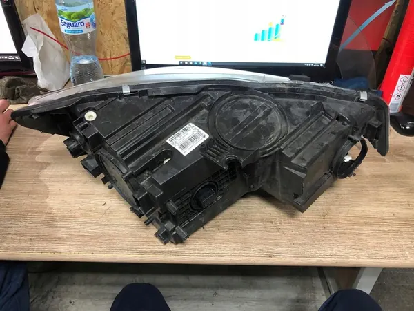 Farol esquerdo BMW F45 F46 image 4