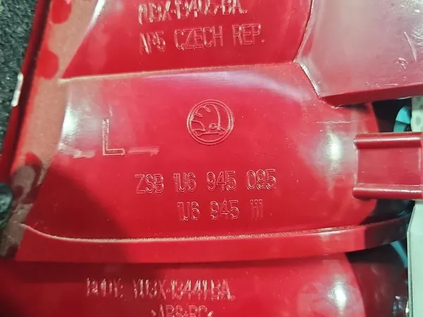 Vänster Bakljus 00-10 Lift Skoda Octavia I HB OE 1U6945095 image 9