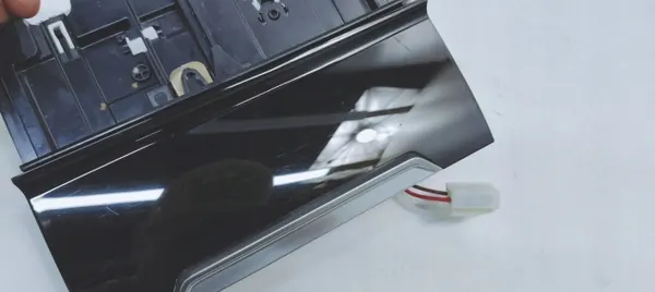 Asbak VW Passat B8 OEM 3G1853284 - Gebruikt image 3