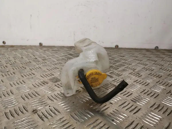 Subaru OE FBZ4752 Gebrauchter Ausgleichsbehälter image 3