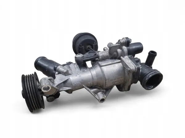 Vattenpump Mercedes-Benz GLA W156 A2702000007 image 3