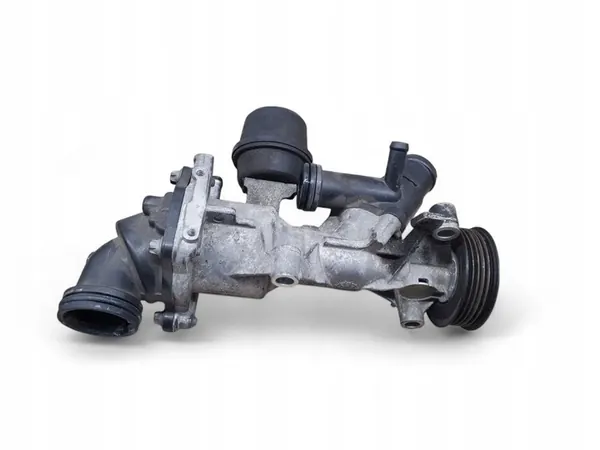 Vattenpump Mercedes-Benz GLA W156 A2702000007 image 4