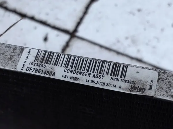 Condenseur A/C Mazda OEM DF7B61480A - Occasion image 3